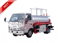 Refueling Bowser ISUZU